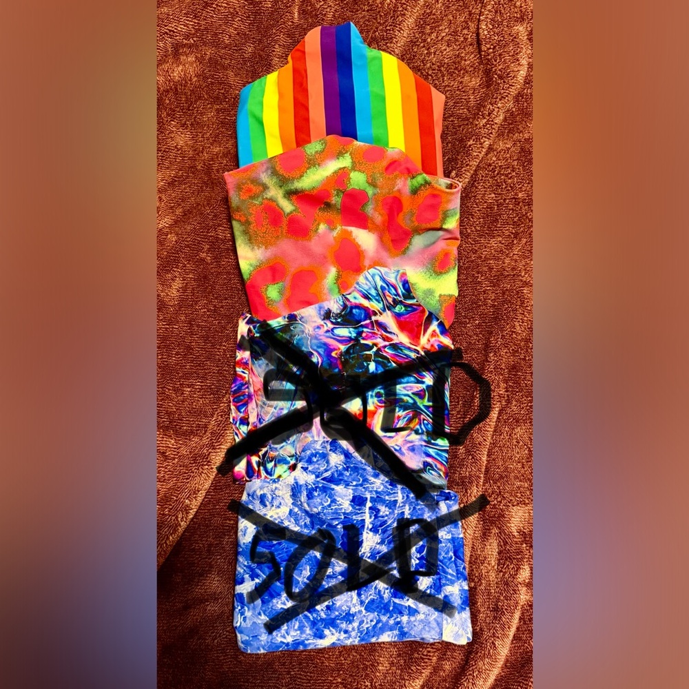 Fused Hawaii tops and bottoms - Picture 2 of 5